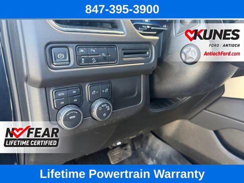 Used 2023 Chevrolet Suburban Premier AWD/4WD image 10