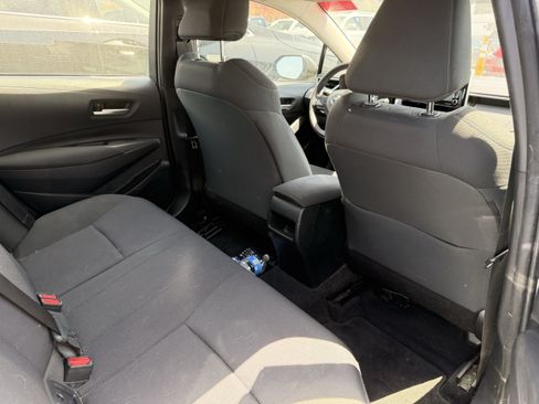 Used 2021 Toyota Corolla LE FWD image 4