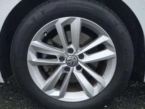 Used 2020 Volkswagen Passat 2.0T SE FWD image 43