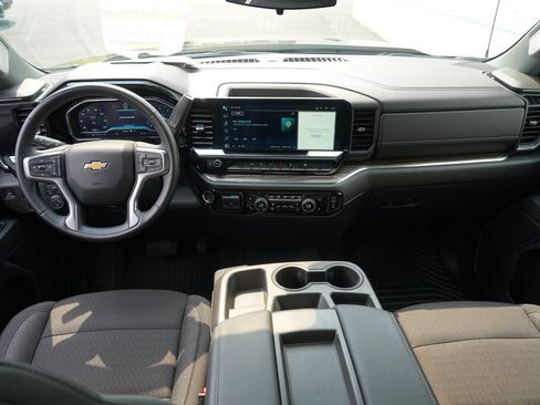 Certified 2024 Chevrolet Silverado 1500 LT AWD/4WD image 24