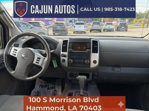 Used 2015 Nissan Frontier SV RWD image 12