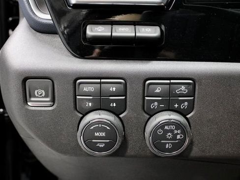 Used 2025 Chevrolet Silverado 1500 High Country w/ Technology Package image 30