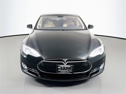 Used 2013 Tesla Model S image 2