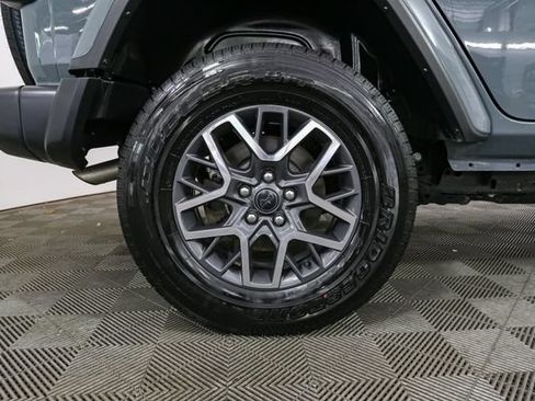 Used 2026 Jeep Wrangler Unlimited Sahara AWD/4WD image 16