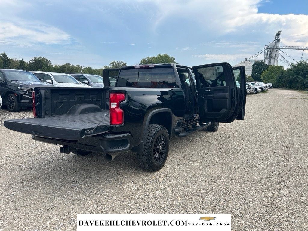 Used 2022 Chevrolet Silverado 2500 LTZ w/ LTZ Plus Package AWD/4WD image 28