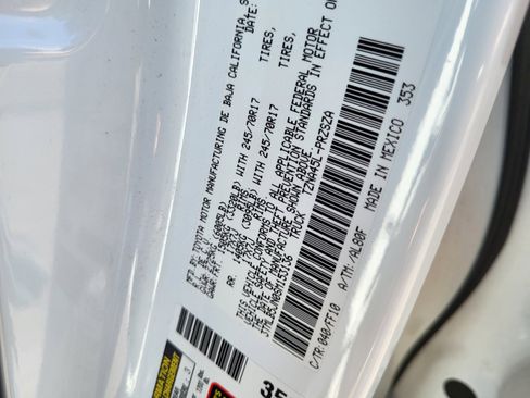 Certified 2025 Toyota Tacoma SR5 image 30