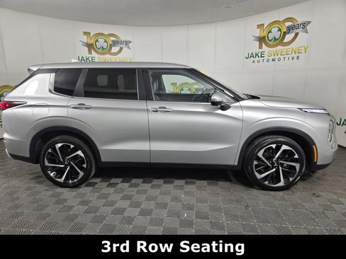 Used 2024 Mitsubishi Outlander SE AWD/4WD image 9