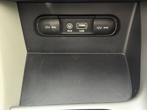 Used 2019 Kia Niro LX image 29