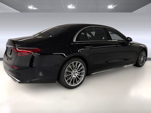 New 2026 Mercedes-Benz S 580e 4MATIC Sedan image 9