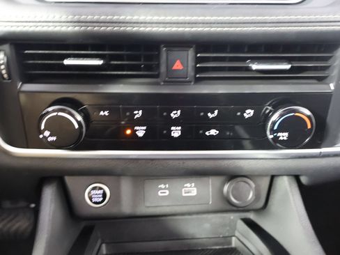 Used 2022 Nissan Rogue S AWD/4WD image 41