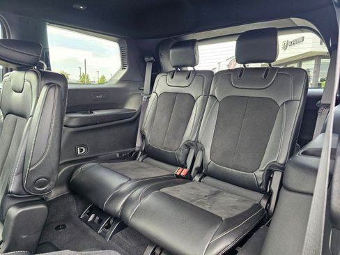 Used 2024 Jeep Grand Cherokee L Altitude AWD/4WD image 23