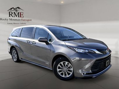 Used 2021 Toyota Sienna XLE