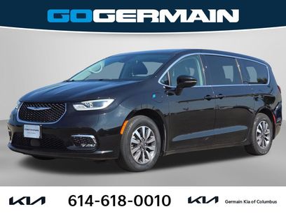 Used 2024 Chrysler Pacifica Limited