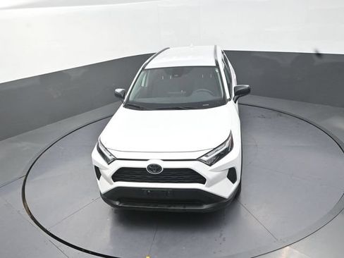 Used 2025 Toyota RAV4 LE AWD/4WD image 24