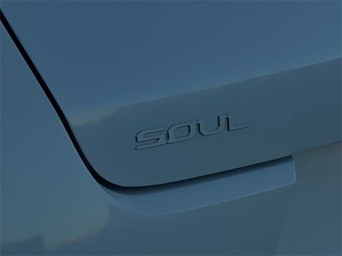 Used 2024 Kia Soul LX w/ Option Group 015 image 9
