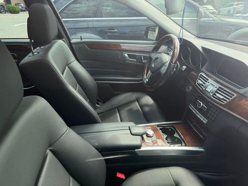 Used 2014 Mercedes-Benz E 350 4MATIC Sedan image 5