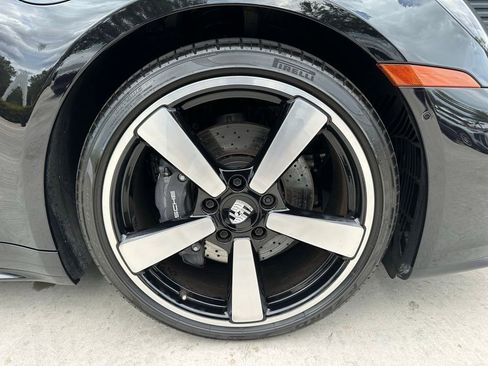 Certified 2025 Porsche 911 Carrera RWD image 15