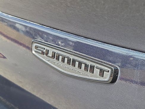 Used 2023 Jeep Grand Cherokee L Summit w/ Advanced Protech Group IV image 8