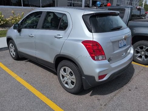 Used 2018 Chevrolet Trax LS w/ LPO, Protection Package FWD image 6