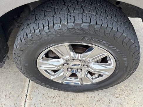 Used 2015 Ford F150 XLT w/ Equipment Group 302A Luxury RWD image 19