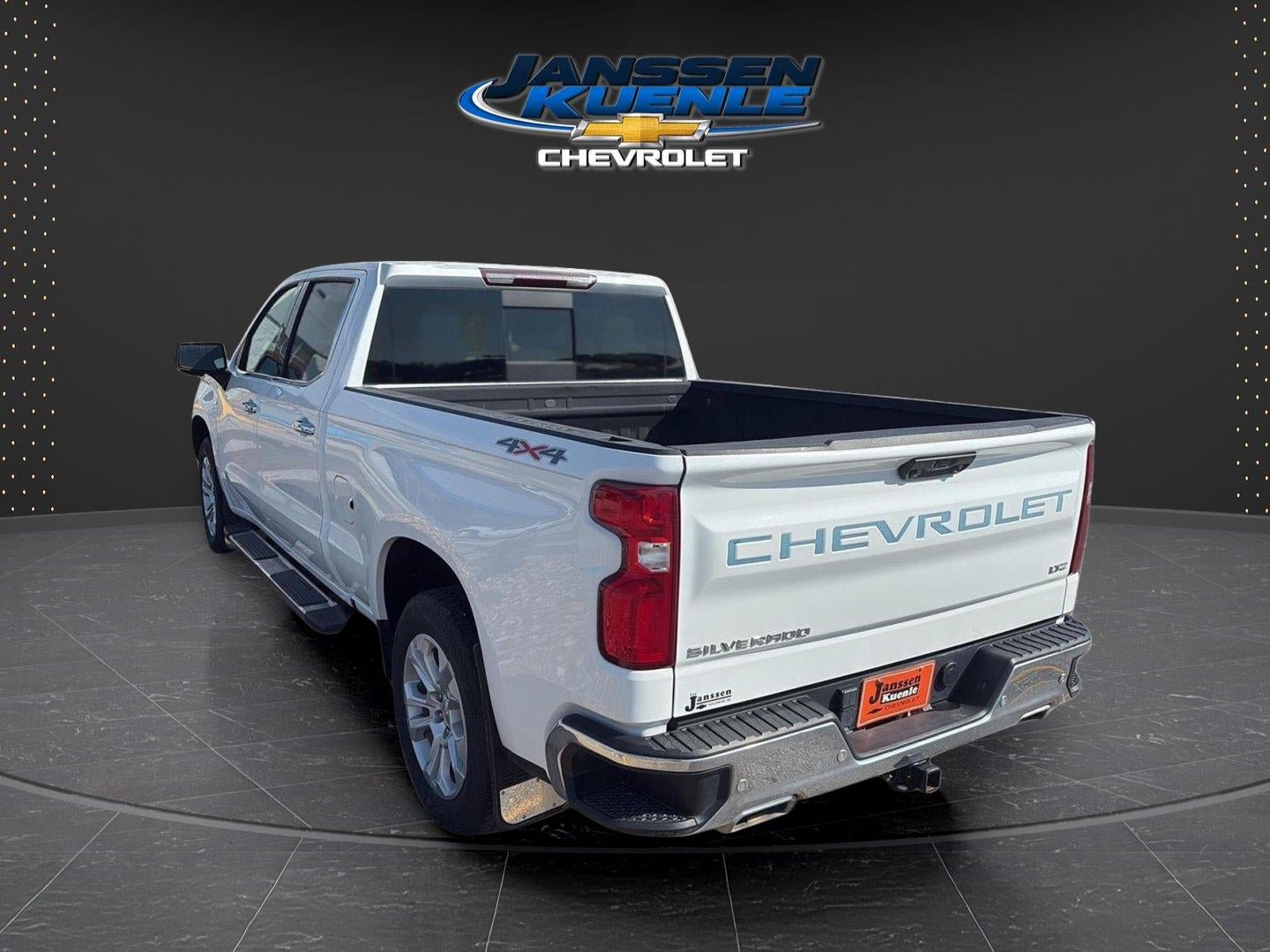 Used 2023 Chevrolet Silverado 1500 LTZ w/ LTZ Convenience Package II AWD/4WD image 2