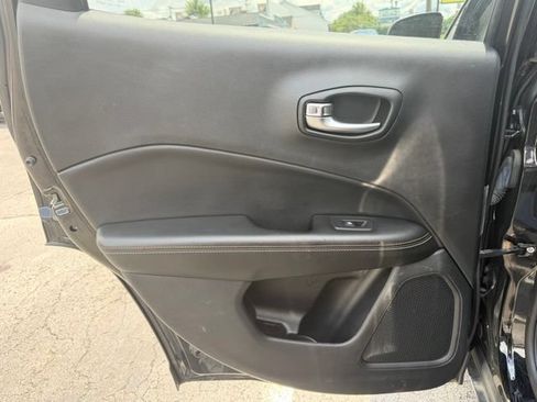 Used 2019 Jeep Compass Latitude w/ Popular Equipment Group AWD/4WD image 24