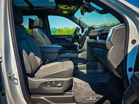 New 2026 GMC Yukon XL Denali w/ Denali Reserve Package AWD/4WD image 49