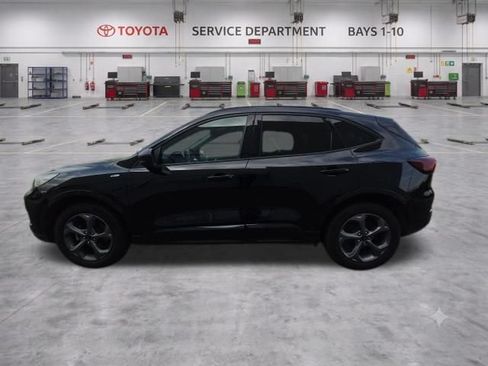 Used 2024 Ford Escape ST-Line w/ Tech Pack #1 AWD/4WD image 9
