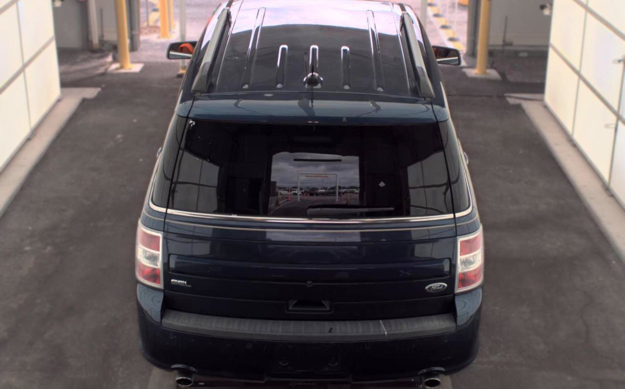 Used 2017 Ford Flex SEL w/ Equipment Group 202A FWD image 6