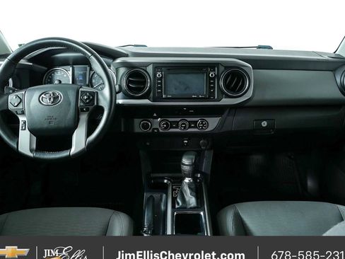 Used 2017 Toyota Tacoma SR5 w/ Tow Package AWD/4WD image 17