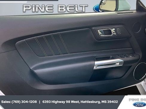 Used 2016 Ford Mustang GT Premium image 17