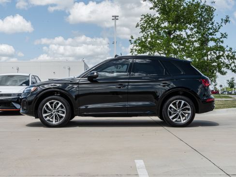 Used 2024 Audi Q5 2.0T Premium w/ Summer of Audi Package image 6