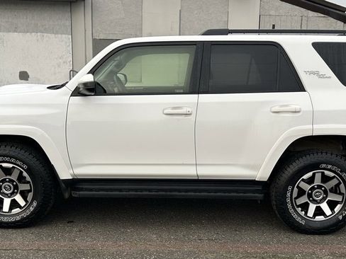 Certified 2024 Toyota 4Runner TRD Off-Road image 8