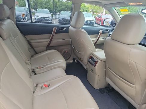 Used 2013 Toyota Highlander Limited FWD image 17