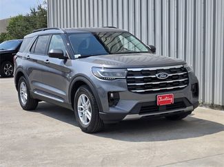 New 2025 Ford Explorer Active w/ Active Comfort Package video 2