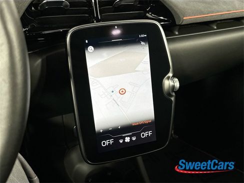 Used 2024 McLaren Artura image 20