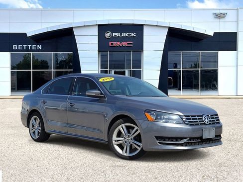 Used 2014 Volkswagen Passat TDI SE FWD image 1