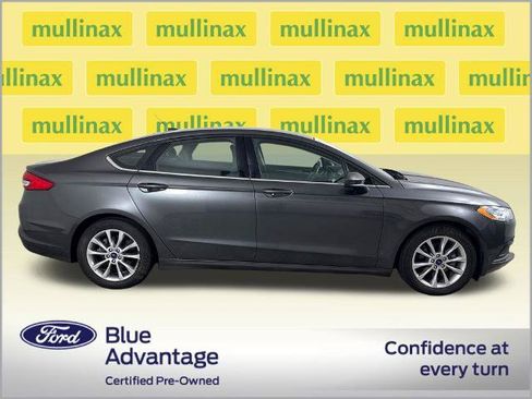 Certified 2017 Ford Fusion SE w/ Fusion SE Technology Package FWD image 2