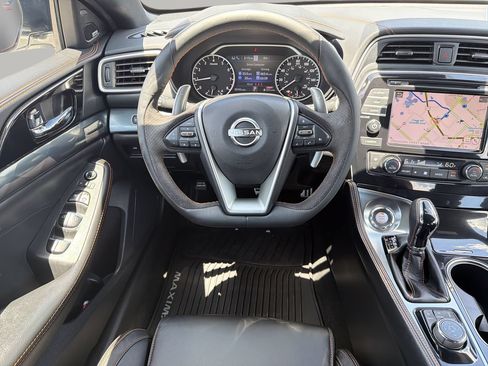 Used 2023 Nissan Maxima SR w/ Sport Mat Group FWD image 13