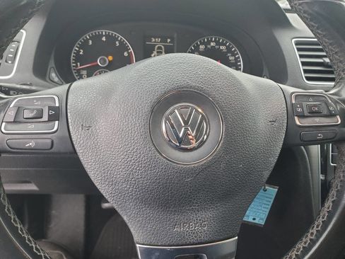 Used 2014 Volkswagen Passat 2.5 SE image 19