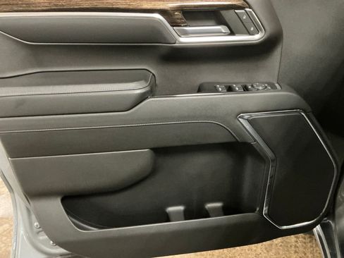 Used 2023 GMC Sierra 1500 Elevation AWD/4WD image 15