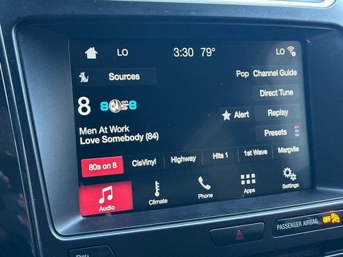 Used 2017 Ford Explorer XLT w/ Equipment Group 202A FWD image 18