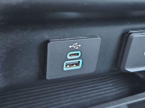 Used 2023 Ford F250 XLT image 23