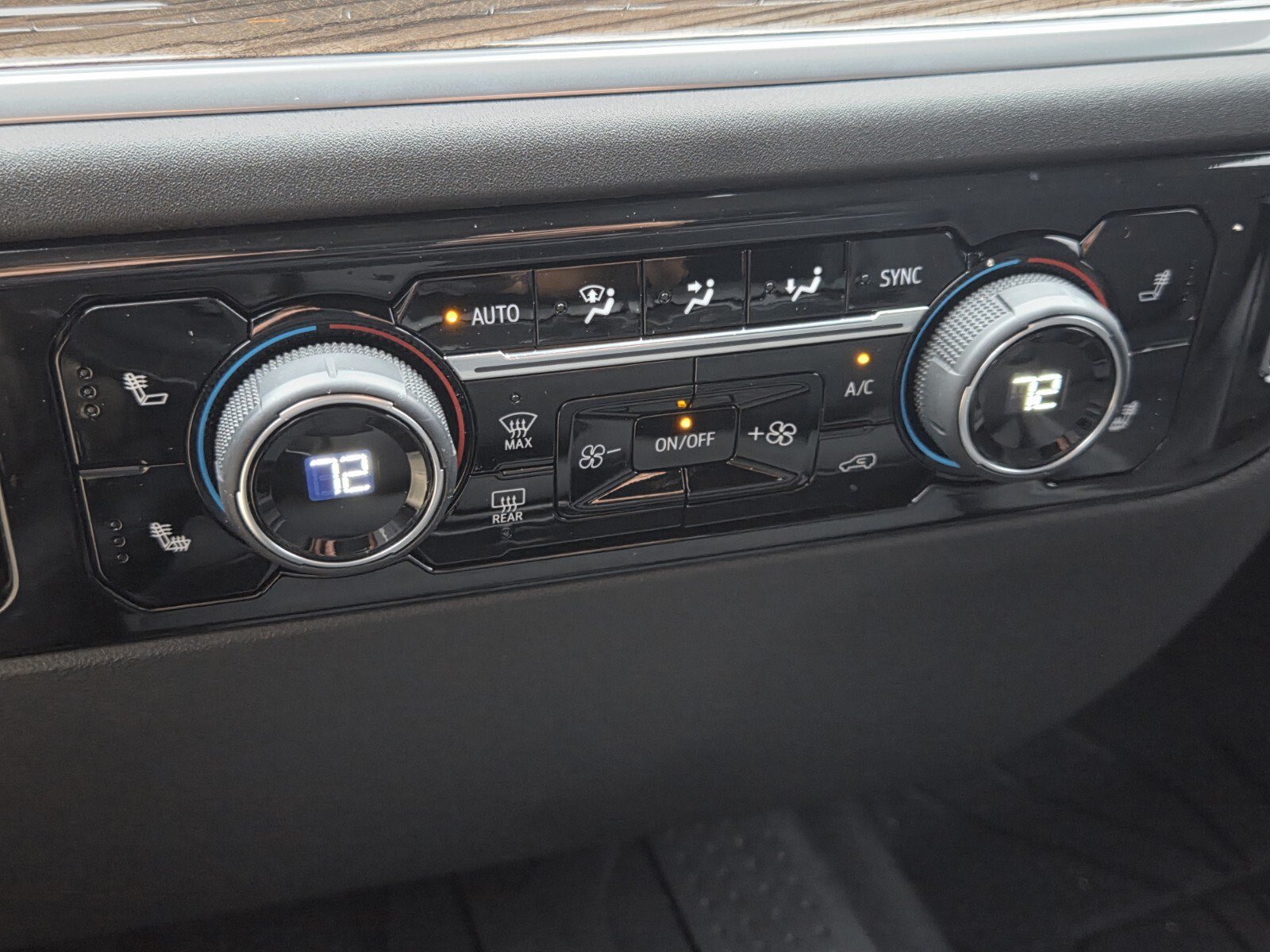 Used 2026 Chevrolet Silverado 1500 RST w/ RST Select Package RWD image 15