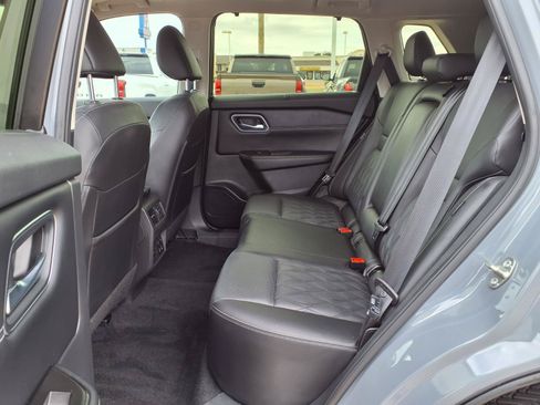 Used 2024 Nissan Rogue Platinum w/ Platinum Premium Package FWD image 25