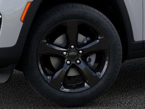 New 2025 Jeep Grand Cherokee Limited w/ Black Appearance Package image 8