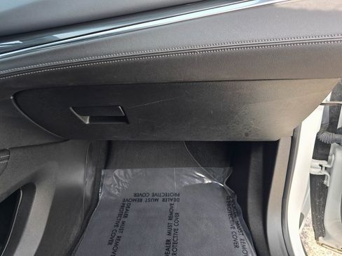 Used 2024 Buick Enclave Premium image 18