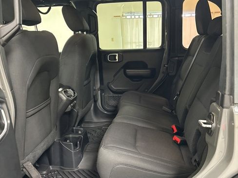 Used 2020 Jeep Wrangler Unlimited Sport S image 21