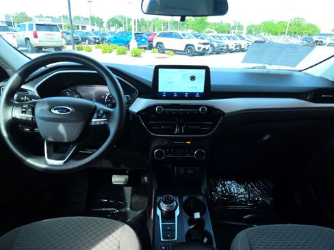 Used 2022 Ford Escape SE FWD image 10