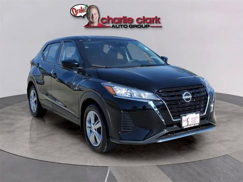 Used 2024 Nissan Kicks S image 8